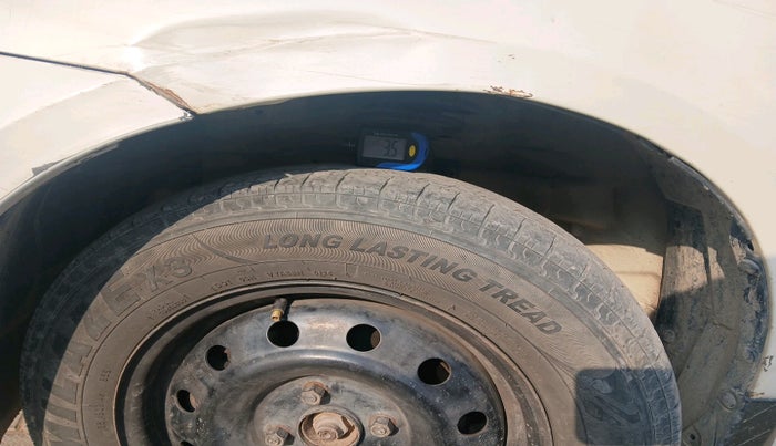 2017 Maruti Swift Dzire VDI, Diesel, Manual, 1,08,950 km, tyre