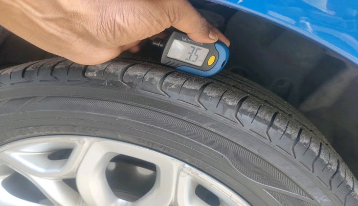 2014 Ford Ecosport TITANIUM 1.5L DIESEL (OPT), Diesel, Manual, 93,000 km, tyre