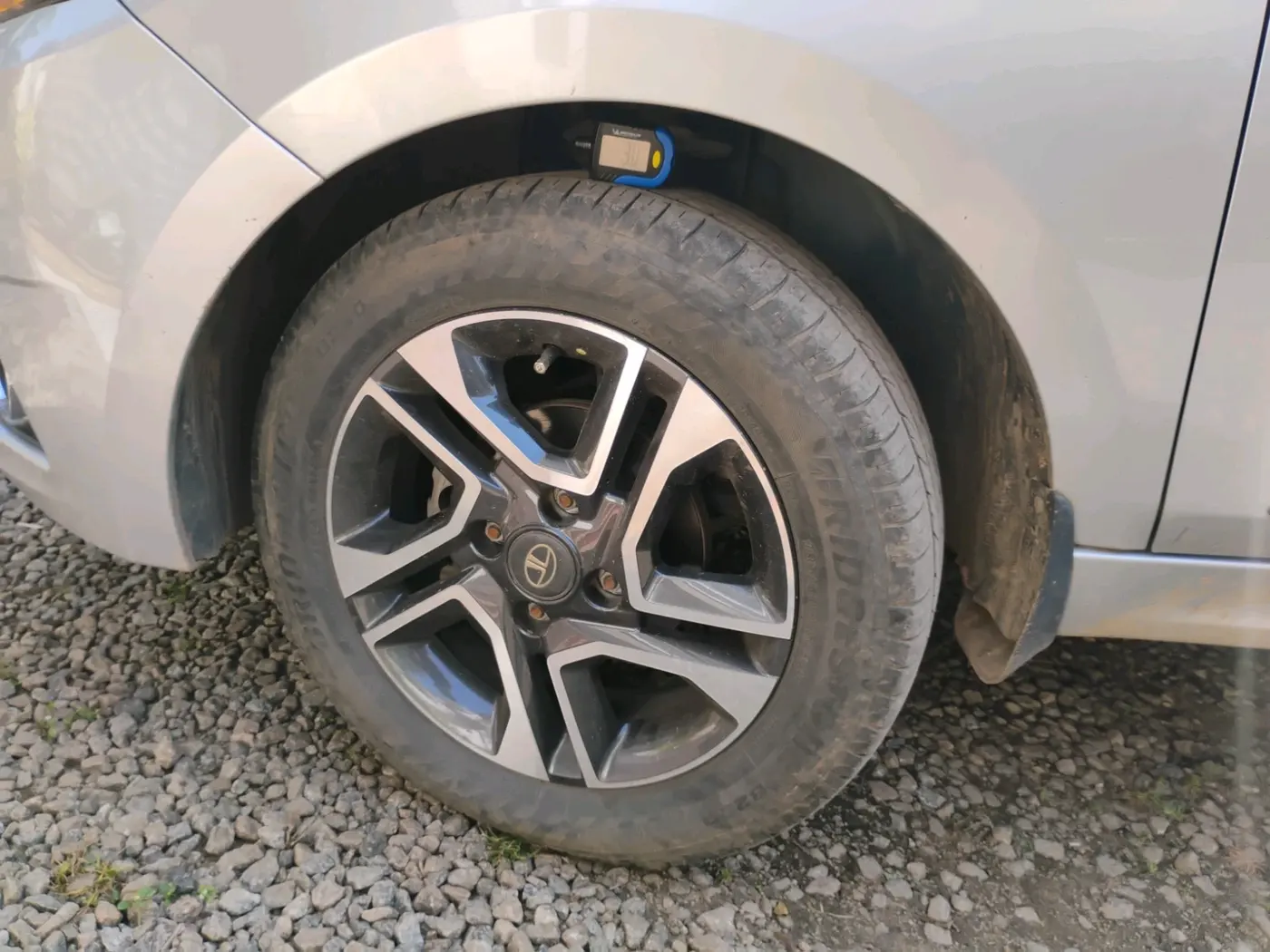 2018 Tata TIGOR XZ PETROL, Petrol, Manual, 84,622 km, tyre