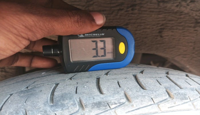 2013 Maruti Alto 800 LXI, Petrol, Manual, 61,143 km, tyre