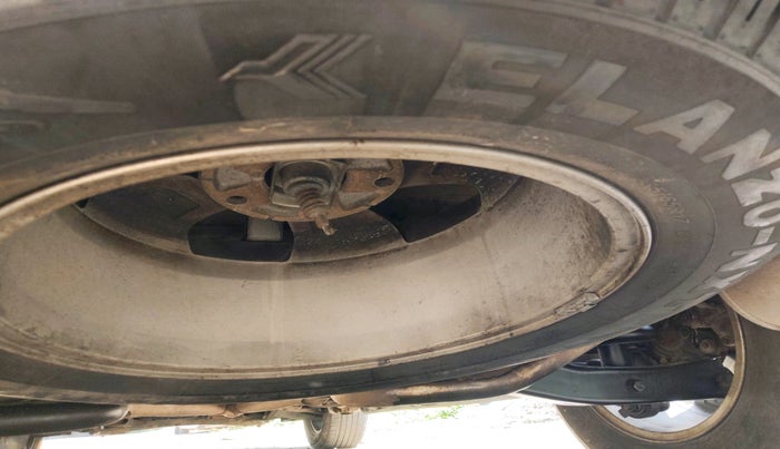 2012 Mahindra XUV500 W8, Diesel, Manual, 2,32,038 km, tyre