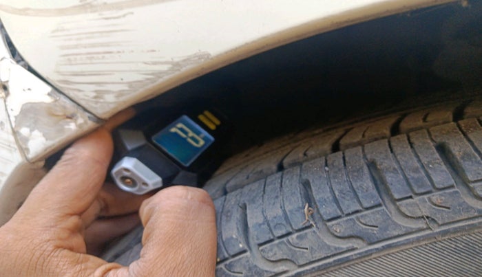 2015 Hyundai i10 MAGNA 1.1, Petrol, Manual, 44,629 km, tyre