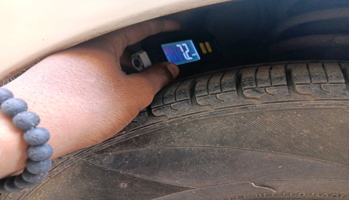 2015 Hyundai i10 MAGNA 1.1, Petrol, Manual, 44,629 km, tyre