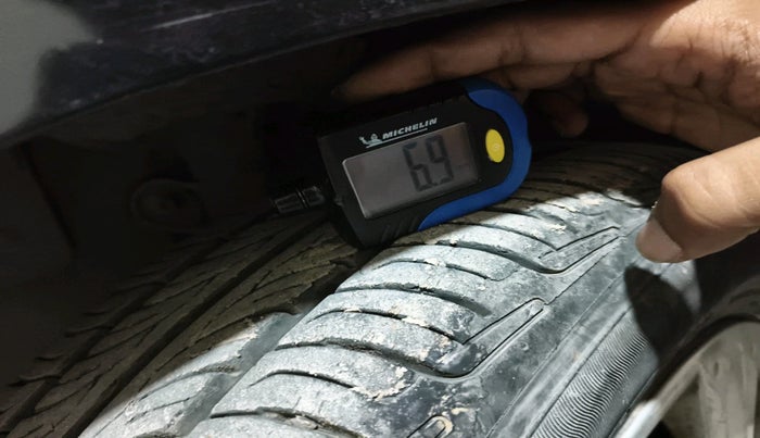 2014 Honda Brio S MT, Petrol, Manual, 67,100 km, tyre