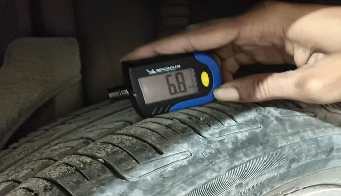 2014 Honda Brio S MT, Petrol, Manual, 67,100 km, tyre