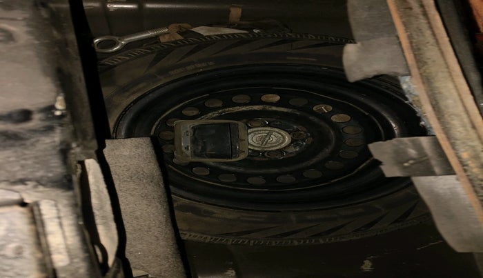 2014 Honda Brio S MT, Petrol, Manual, 67,100 km, tyre