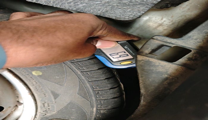 2011 Maruti Wagon R 1.0 LXI, Petrol, Manual, 49,749 km, tyre