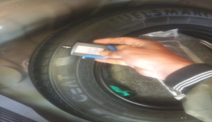 2022 Hyundai GRAND I10 NIOS ASTA AMT 1.2 KAPPA VTVT, Petrol, Automatic, 12,905 km, tyre