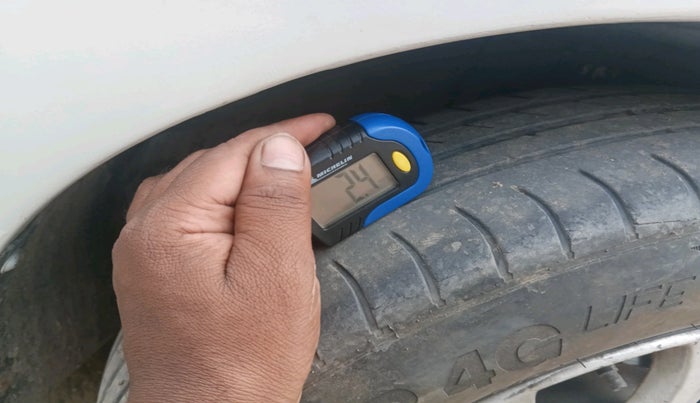 2014 Hyundai Grand i10 ASTA AT 1.2 KAPPA VTVT, Petrol, Automatic, 71,088 km, tyre