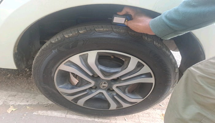 2022 Tata TIGOR XZ PLUS CNG, Petrol, Manual, 15,852 km, tyre