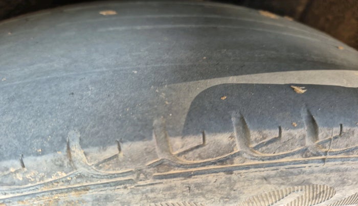 2011 Volkswagen Jetta HIGHLINE TDI AT, Diesel, Automatic, 1,14,754 km, tyre