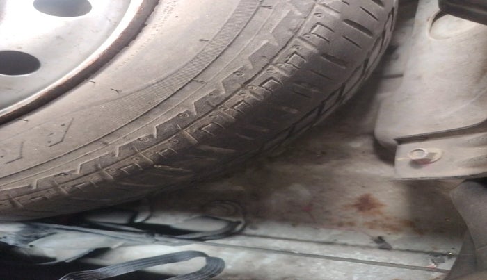 2017 Maruti Wagon R 1.0 LXI CNG, Petrol, Manual, 1,15,284 km, tyre