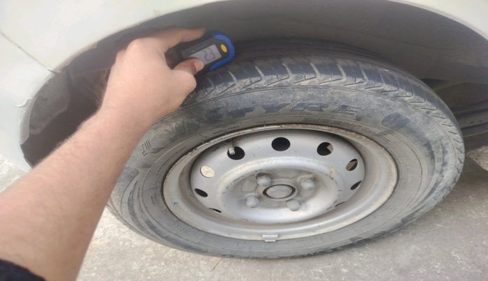 2017 Maruti Wagon R 1.0 LXI CNG, Petrol, Manual, 1,15,284 km, tyre