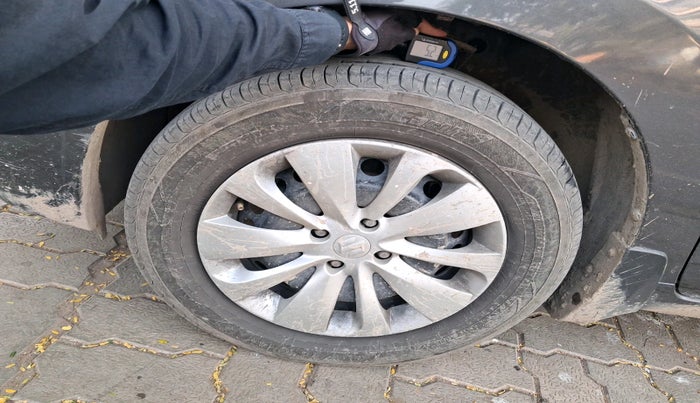 2018 Maruti Baleno DELTA PETROL 1.2, Petrol, Manual, 1,23,311 km, tyre