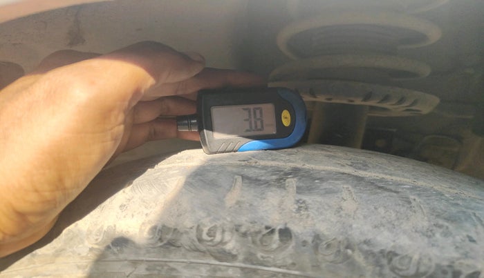 2011 Skoda Fabia AMBIENTE 1.2 MPI, Petrol, Manual, 1,31,107 km, tyre