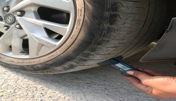 2016 Hyundai Creta E PLUS 1.6 PETROL, Petrol, Manual, 1,17,463 km, tyre