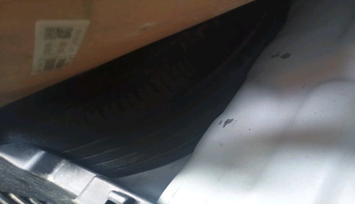 2019 Hyundai VENUE SX 1.0 TURBO, Petrol, Manual, 70,327 km, tyre