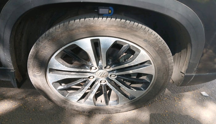 2021 MG HECTOR PLUS SHARP 1.5 PETROL TURBO HYBRID MT 6-STR, Petrol, Manual, 64,007 km, tyre