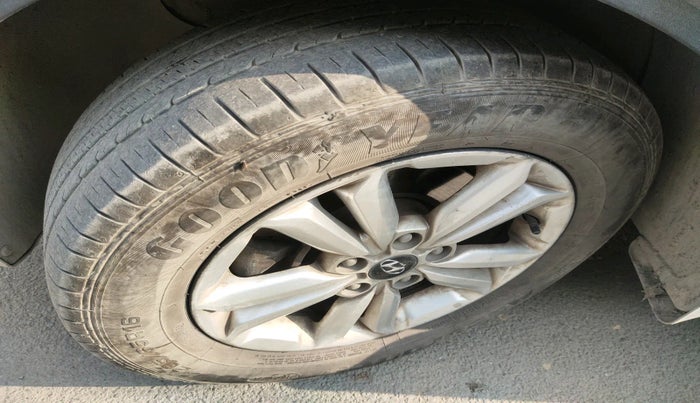 2017 Hyundai Creta SX PLUS 1.6 DIESEL, Diesel, Manual, 72,033 km, tyre