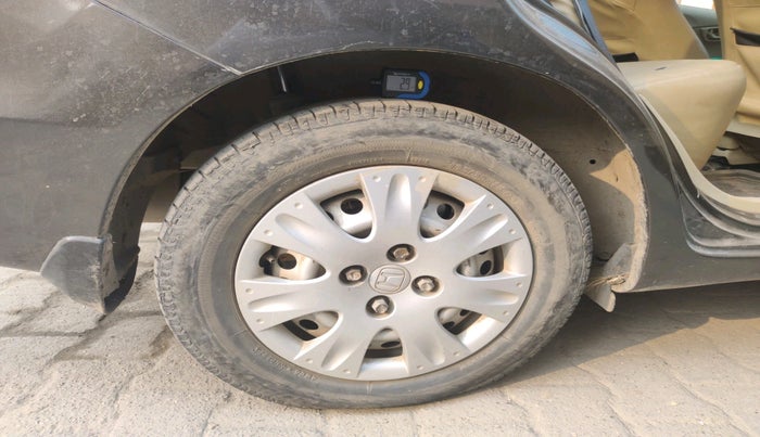 2016 Honda Amaze 1.2L I-VTEC S, Petrol, Manual, 56,064 km, tyre