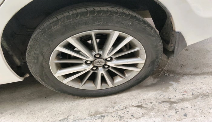 2014 Toyota Corolla Altis VL CVT PETROL, Petrol, Automatic, 1,51,898 km, tyre