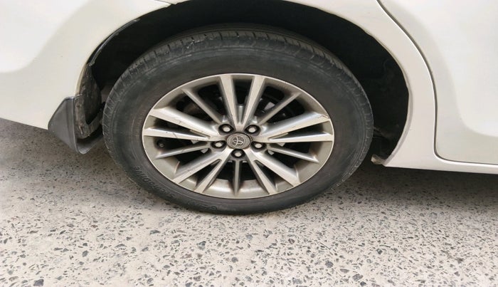 2014 Toyota Corolla Altis VL CVT PETROL, Petrol, Automatic, 1,51,898 km, tyre