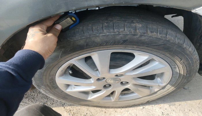 2014 Maruti Swift ZDI, Diesel, Manual, 1,83,857 km, tyre