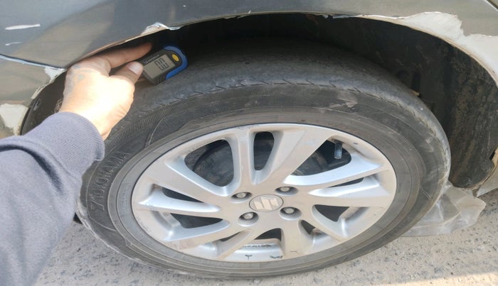 2014 Maruti Swift ZDI, Diesel, Manual, 1,83,857 km, tyre