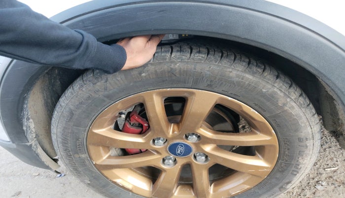 2019 Ford FREESTYLE TITANIUM 1.2 PETROL, Petrol, Manual, 83,766 km, tyre