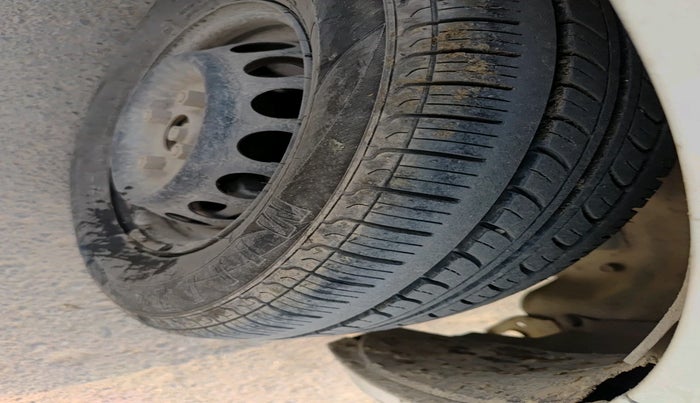 2016 Maruti Alto 800 VXI, Petrol, Manual, 50,910 km, tyre