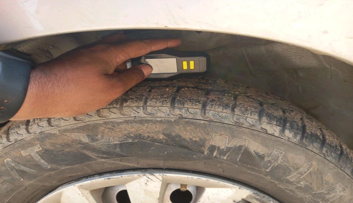 2013 Maruti Swift LXI, Petrol, Manual, 87,270 km, tyre