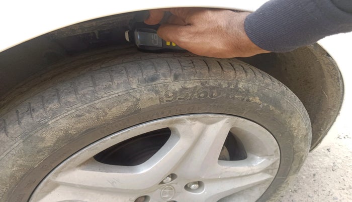 2017 Hyundai Elite i20 ASTA 1.4 CRDI, Diesel, Manual, 1,15,653 km, tyre