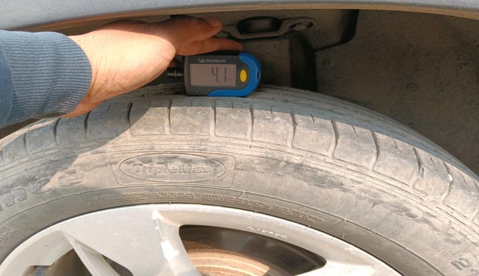 2021 MG HECTOR PLUS SUPER 1.5 PETROL TURBO HYBRID MT 7-STR, Petrol, Manual, 44,743 km, tyre