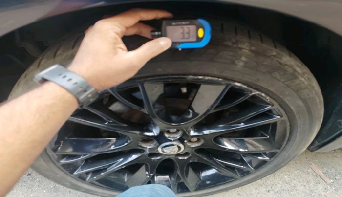 2011 Jaguar XF 3.0 DIESEL, Diesel, Automatic, 82,219 km, tyre