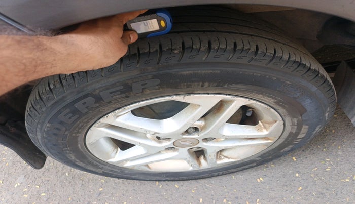 2016 Mahindra NUVOSPORT N8, Diesel, Manual, 62,738 km, tyre