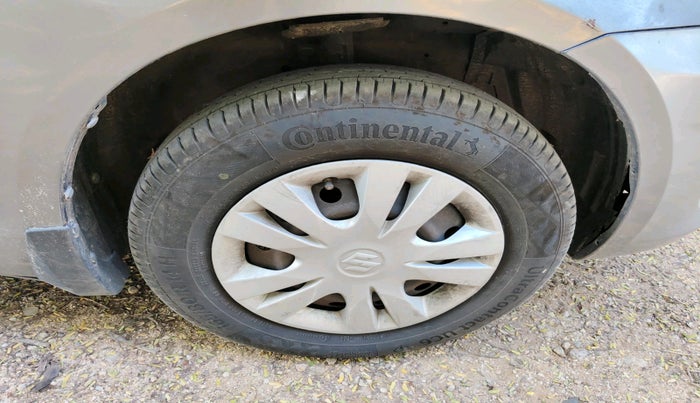 2014 Maruti Swift Dzire VXI, Petrol, Manual, 1,07,982 km, tyre