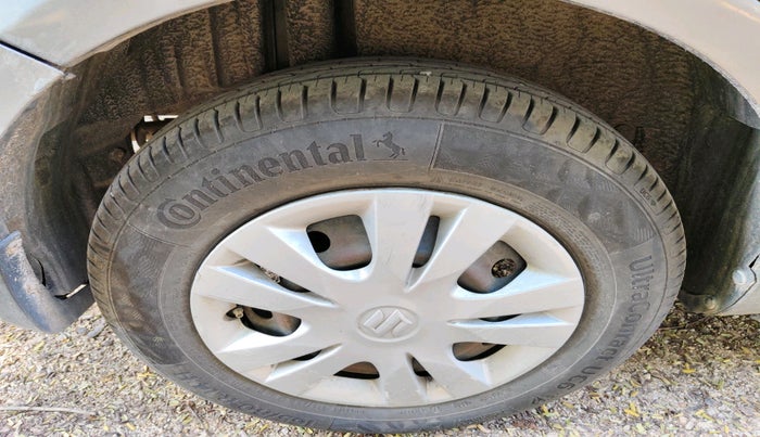 2014 Maruti Swift Dzire VXI, Petrol, Manual, 1,07,982 km, tyre