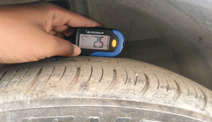 2021 Renault TRIBER RXZ, Petrol, Manual, 15,264 km, tyre