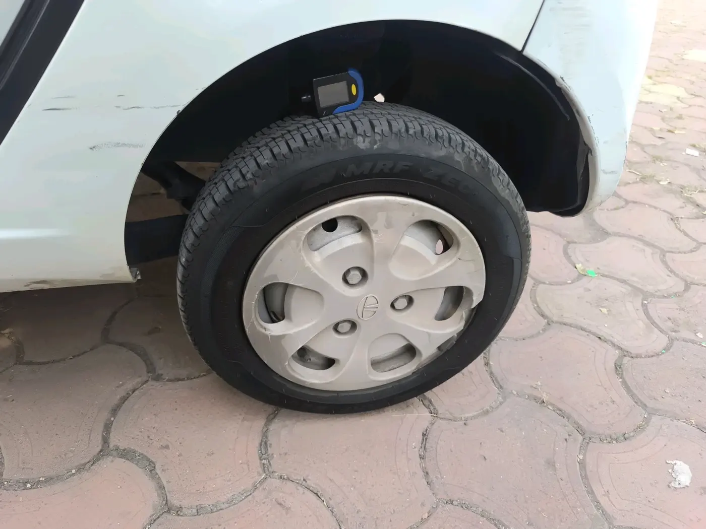 2014 Tata Nano TWIST XT, Petrol, Manual, 88,420 km, tyre