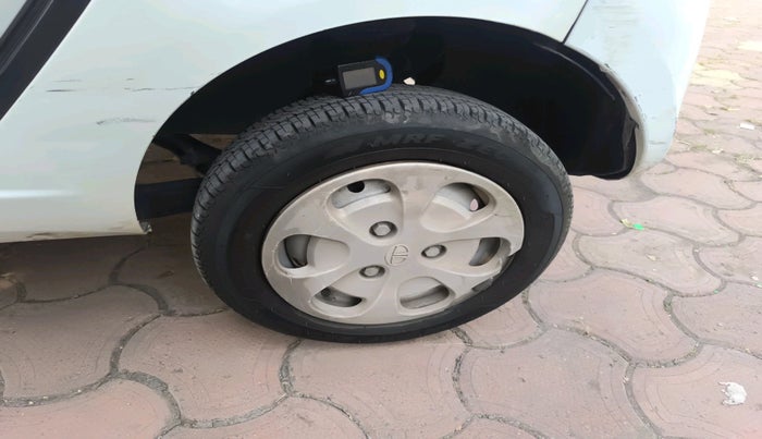 2014 Tata Nano TWIST XT, Petrol, Manual, 88,420 km, tyre