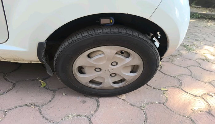 2014 Tata Nano TWIST XT, Petrol, Manual, 88,420 km, tyre