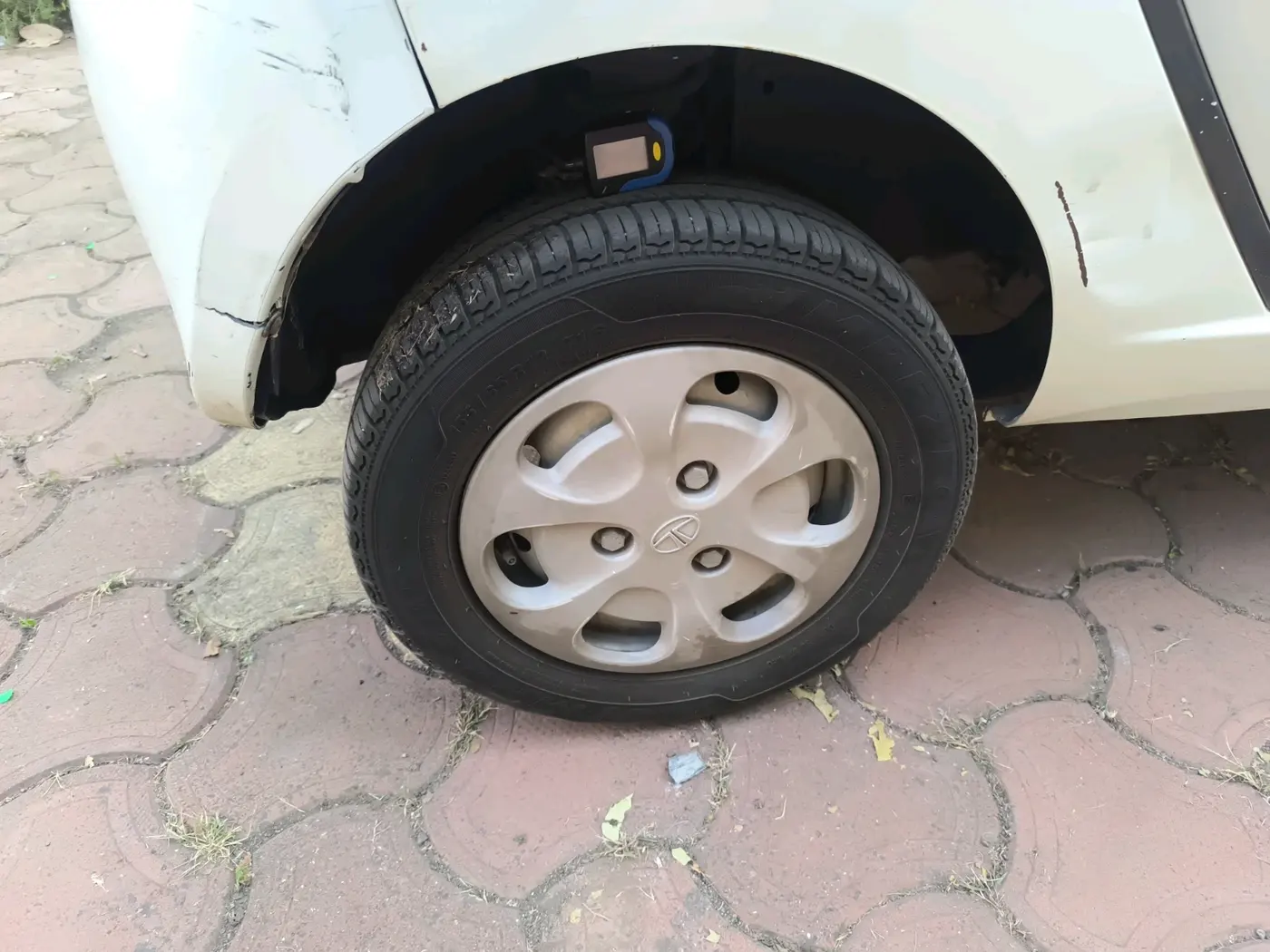 2014 Tata Nano TWIST XT, Petrol, Manual, 88,420 km, tyre