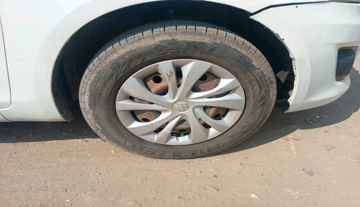 2014 Maruti Swift Dzire VXI, Petrol, Manual, 92,446 km, tyre