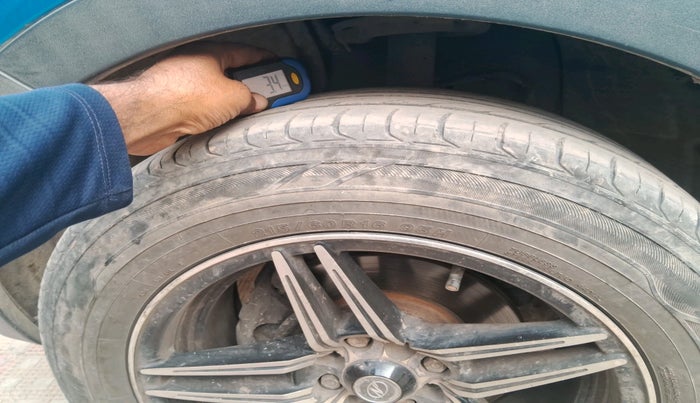 2018 Tata NEXON XM DIESEL, Diesel, Manual, 1,23,677 km, tyre