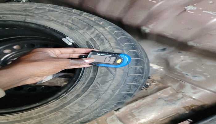 2013 Honda City 1.5L I-VTEC V MT, Petrol, Manual, 1,01,092 km, tyre