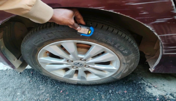 2013 Honda City 1.5L I-VTEC V MT, Petrol, Manual, 1,01,092 km, tyre