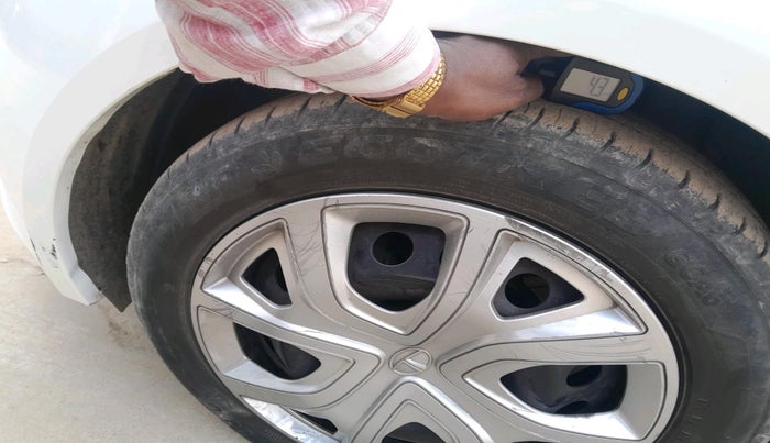 2023 Tata ALTROZ XM PLUS SUNROOF, Petrol, Manual, 38,599 km, tyre