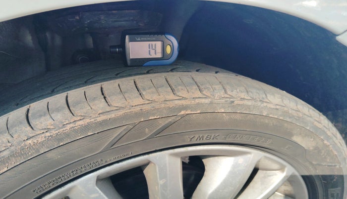 2016 Fiat Linea EMOTION 1.3 L ADVANCED MULTIJET, Diesel, Manual, 1,40,000 km, tyre