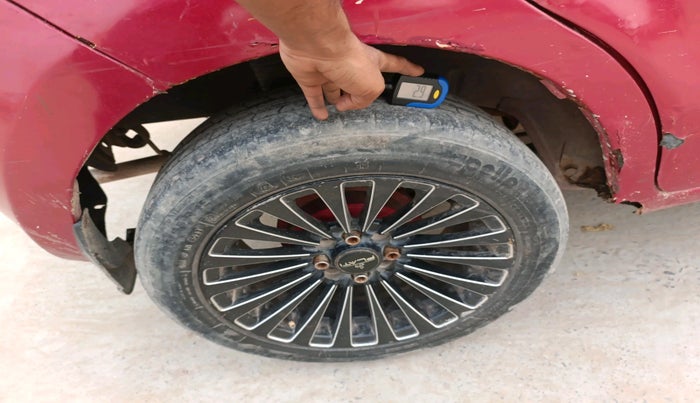 2014 Datsun Go T, Petrol, Manual, 77,888 km, tyre