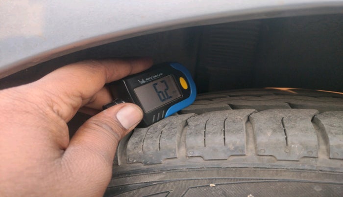 2019 Honda Civic 1.8L I-VTEC VX CVT, Petrol, Automatic, 65,947 km, tyre